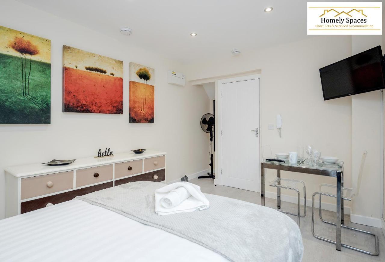 Bedford Hospital Victoria Apartments A And B By Homely Spaces Short Lets & Serviced Accommodation Экстерьер фото