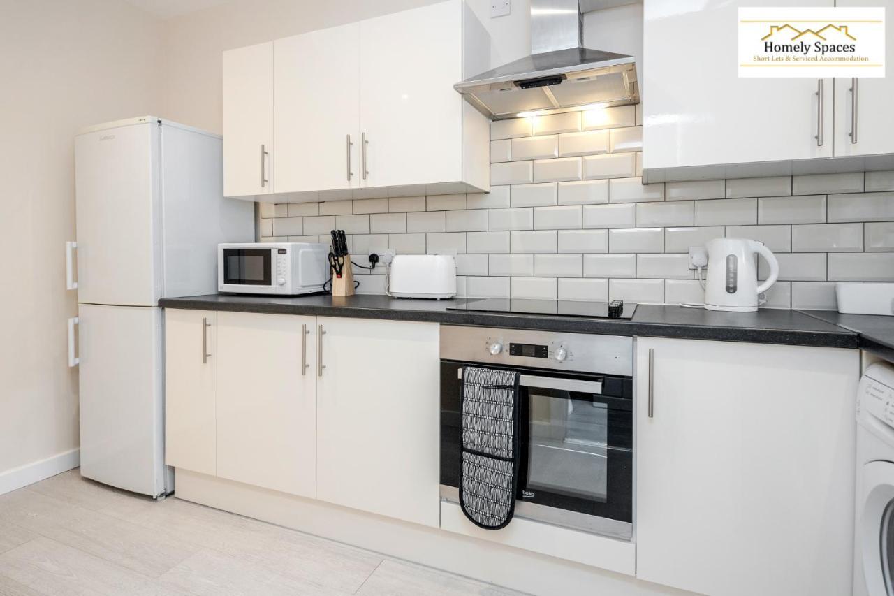 Bedford Hospital Victoria Apartments A And B By Homely Spaces Short Lets & Serviced Accommodation Экстерьер фото